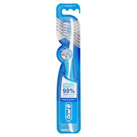 Spazzolino Manuale Pro-Expert Cross Action Antiplacca 40 Medio Oral-B